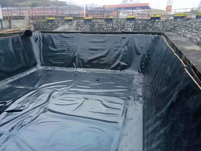 污水处理池防渗土工膜应用场景.jpg